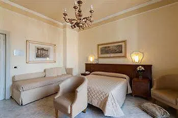 Hotel Grand Du Park Et Regina 4*